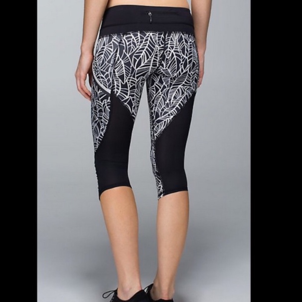 Run A Marathon Crop II in Palm Print w/ Mesh Back